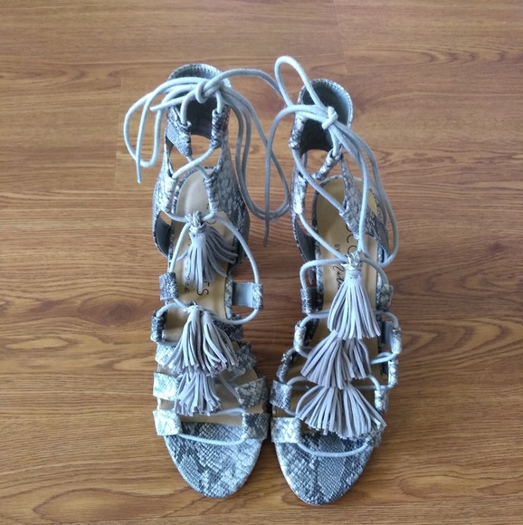 Sandals - Picture 2 of 6